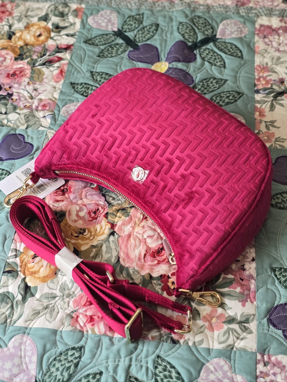 *NWT* LULULEMON City Essentials Small Shoulder Bag 3L L Monogram Velvet - Picture 3 of 8
